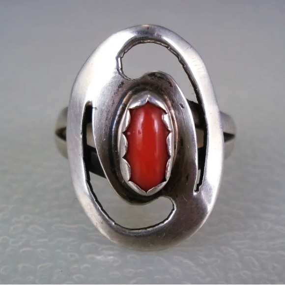 Signed - Jessie Claw Navajo Vntg High Polish Sterling Silver Red Coral Ring